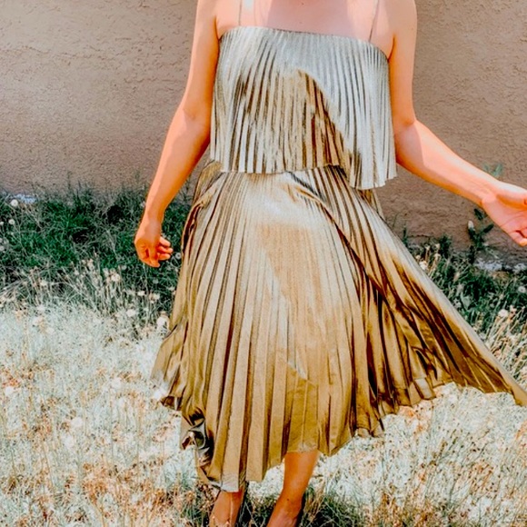 New J crew Collection Gold Lamé Pleated Midi Dress - Picture 12 of 15